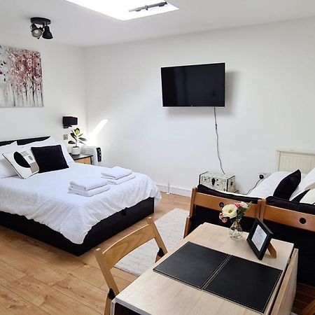Canterbury Romantic Modern Home Goodnestone  Εξωτερικό φωτογραφία